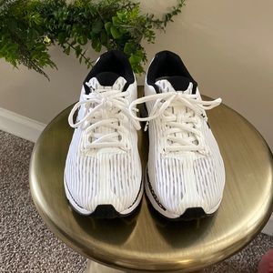 Women’s Under Armour Velociti 3 - Size 9.5